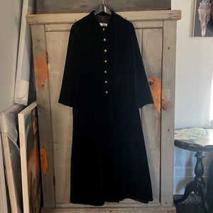 Vintage Designer Black Velvet Opera Coat 10